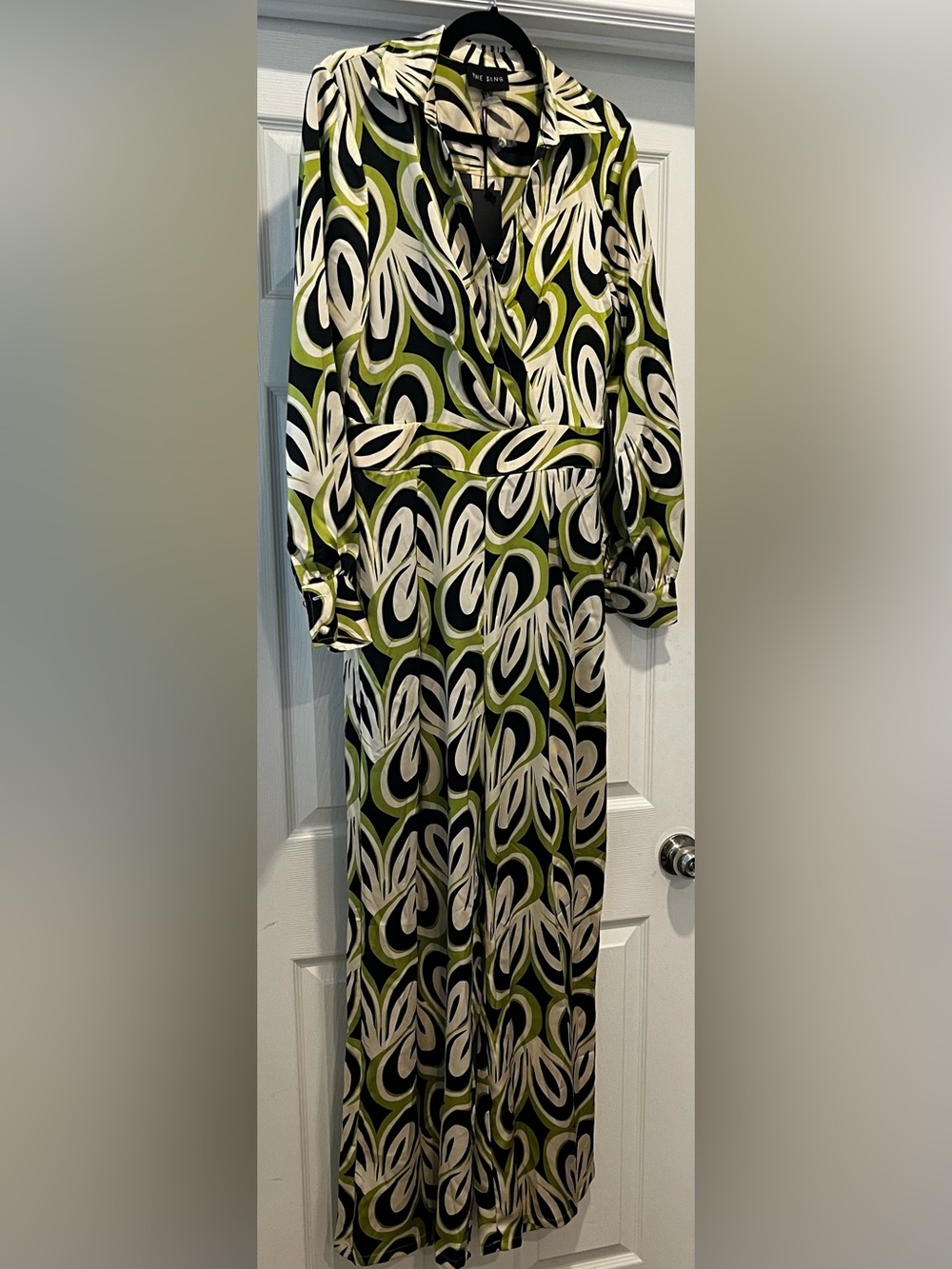 Long-Sleeve Printed Jumpsuit in Lime Green and Black - Picture 3 of 4